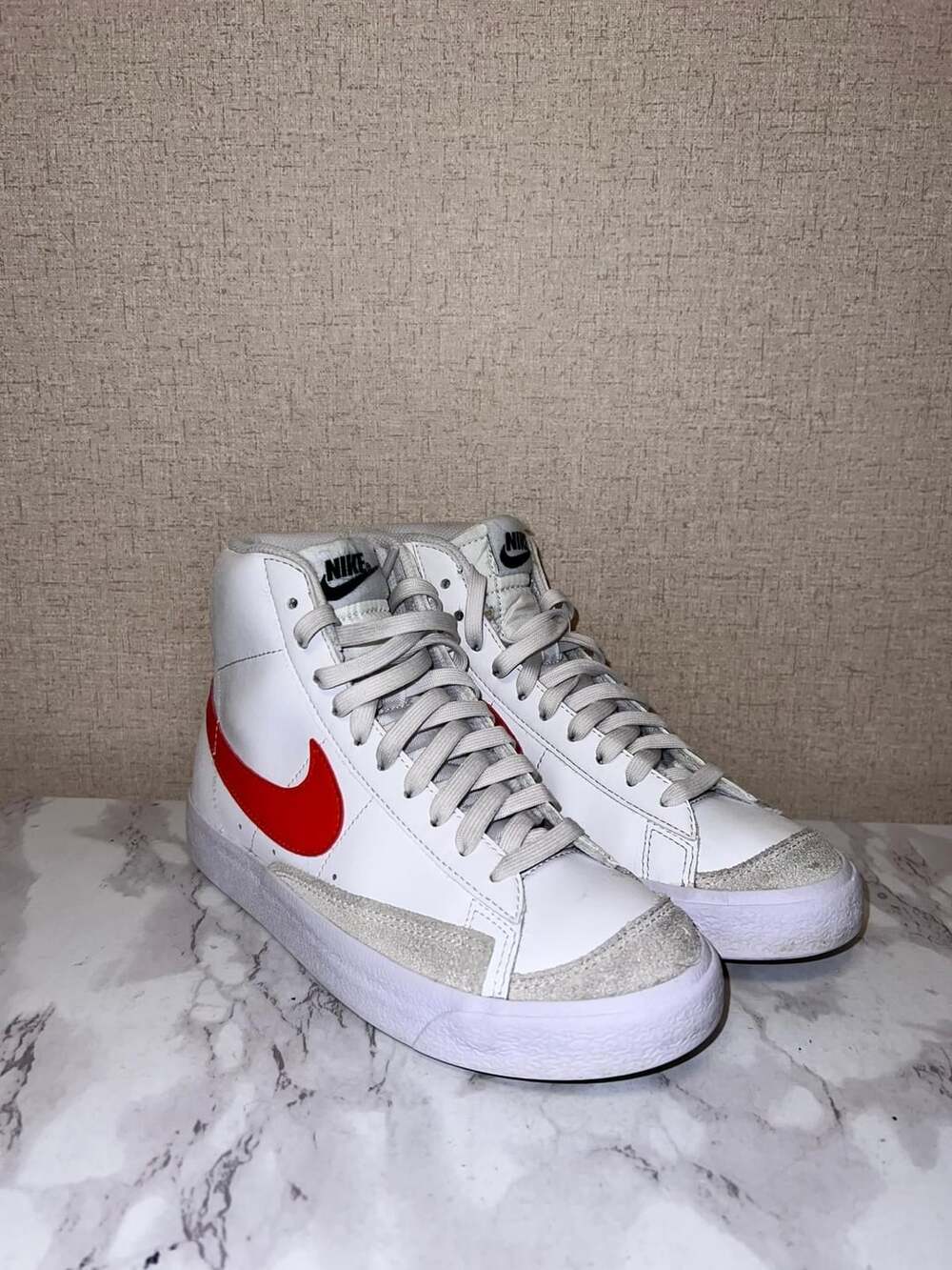Nike Blazer Mid 77 GS Size 4.5Y White Red High Top Sneakers